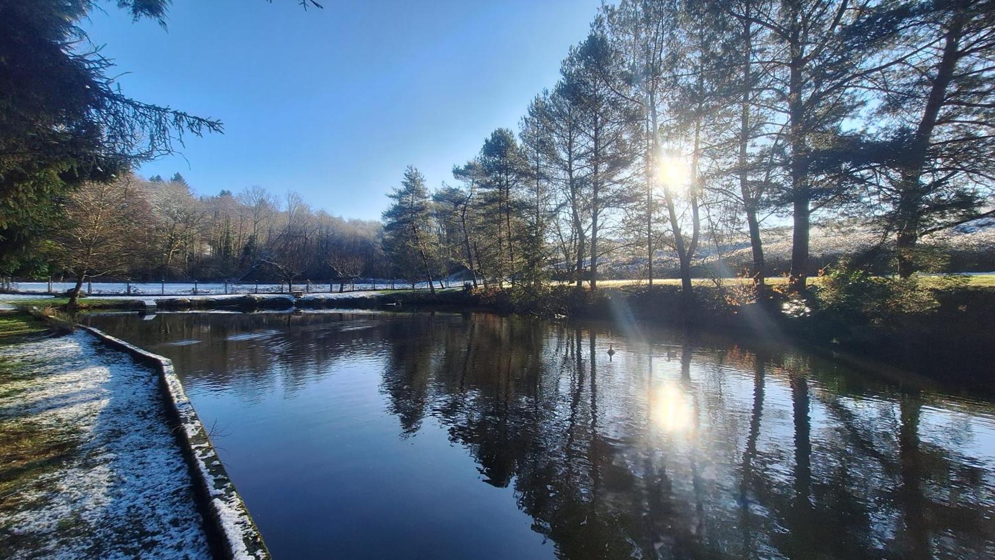 Le Petit Lac Bourganeuf Bagian luar foto